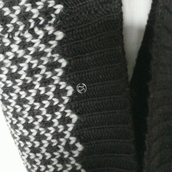 Lululemon Infinity Scarf - Picture 2 of 3